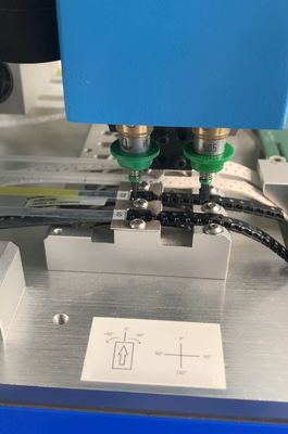 Charmhigh Desktop 2 Head SMT Pick And Place Machine การผลิตชุดเล็ก การทําต้นแบบ การวิจัย การสอน