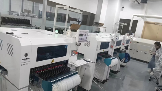 CHM-551 อัตโนมัติเต็ม 4 หัว SMT เครื่องเลือกและวาง 0201 เปลี่ยนกระปุกอัตโนมัติ